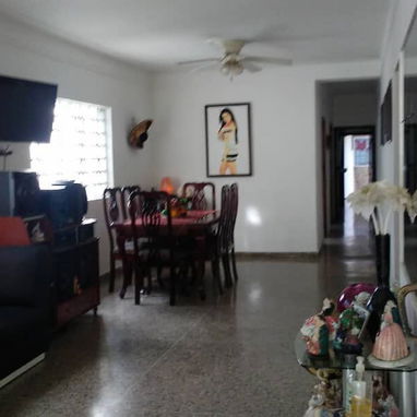 Oferta precioso chalet con piscina capitalista,6 cuartos y garaje californiano para 2 autos!!!! - Img 82811932