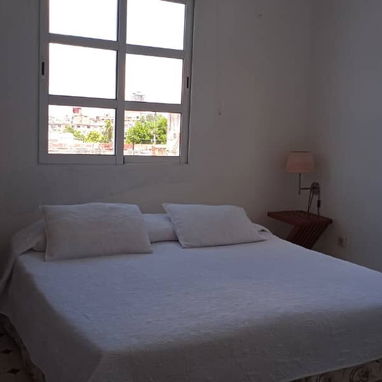 🧽Apartamento de 3 Cuartos en el Vedado con Vista Panorámica REF 1430 - Img 104130409