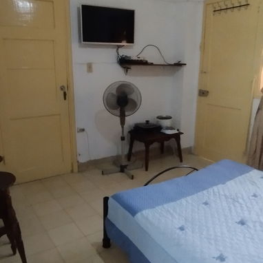 Se renta apto en el vedado - Img 125676517