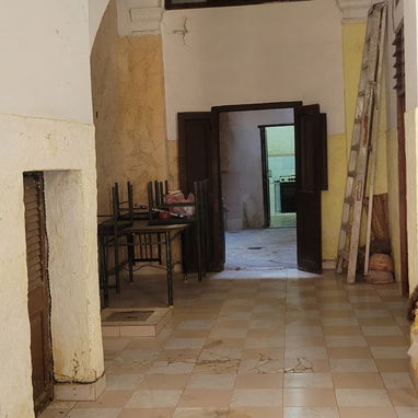 🏠 CASA INDEPENDIENTE A PUERTA DE CALLE — HABANA VIEJA - 3/10