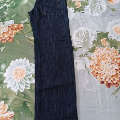 Pitusas  de jovencita delgada talla 10 y 14. Son nuevos - 2/6