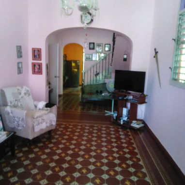 VENTA DE CASA INDEPENDIENTE DE DOS PLANTAS EN REPARTO KOHLY, PLAYA - 5/8