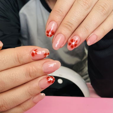 Manicurista - Img 120625439