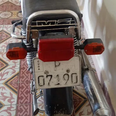 Se vende MZ. Con chapa y papeles en orden. - 2/2