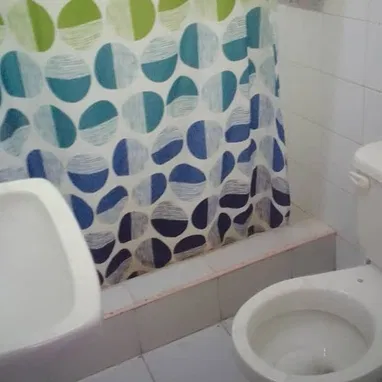 Vendo casa puerta a la calle con azotea libre en Centro Habana - Img 121868781