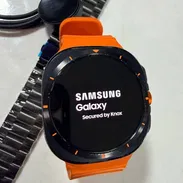Samsung Galaxy Watch Ultra1. De uso muy buen estado. Manilla de acero inoxidable nueva, de regalo. Precio 280 USD - Img 58019398