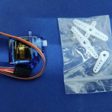 MicroServo SG90 - 3/4