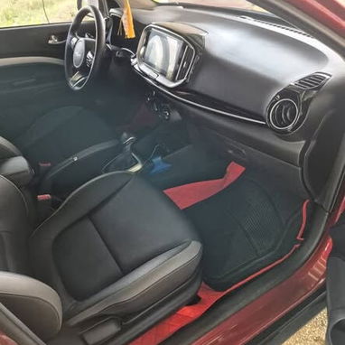 Kia Stonic ROJO – $80 USD/día - 2/3