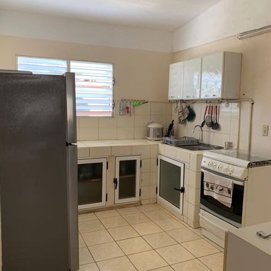 A la venta apartamento Placa Libre con Garaje Privado y Cerrado para 2 autos a pocos metros del Cine Avenida - Img 122155996
