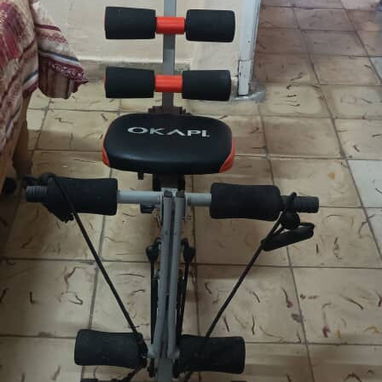 Bicicleta estática y silla de ejercicios en venta - Img 122929375