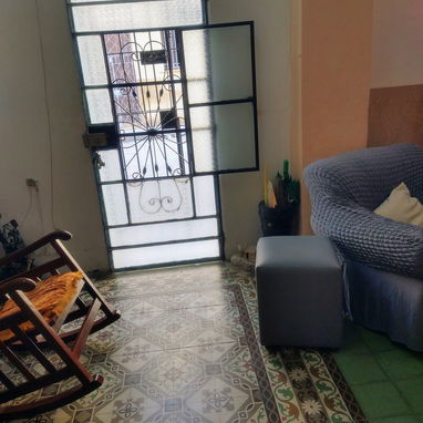 SE VENDE ESTA CASA PUERTA CALLE EN CENTRO HAVANA CERCA DE INFANTA Y SAN LÁZARO. NO GESTORES POR FAVOR - 2/10