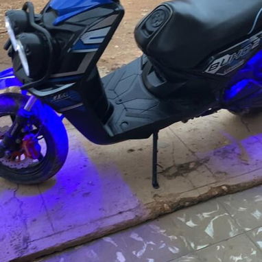 MOTO ELÉCTRICA BUHO 2 MODELO AVISPÓN 1750 USD, es de uso. - Img 123130810