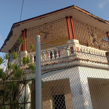 Al interesado permuto dos casa por una finca con casa una casa esta ubicada en el Centro del cotorro y la otra en playa - 6/10