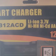 Cargador de baterías de litio litokala lii-12 de 12 ranuras y regleta con sensores para motor - Img 55740366