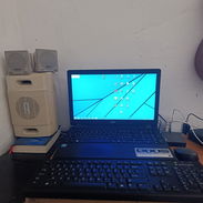 Vendo laptop Acer de 4ram con 500 gigas de disco duro usar conectada a la corriente - Img 57107624