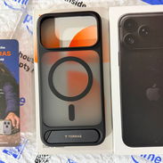 iPhone 18Pro Max 256 Gb. SIM fisica. Sellado en caja PRECIO: 2400 USD Forro Torras incluido. Cargador original de App - Img 57911191