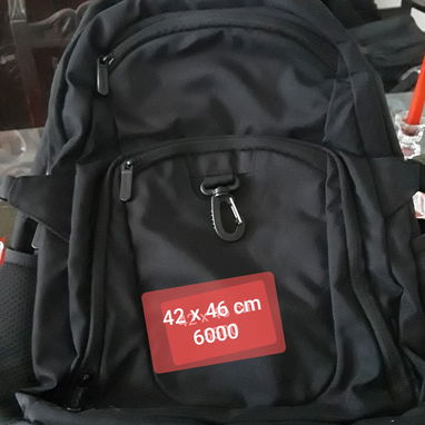 Mochilas y bolsos, calidad y bnos precios - Img 123503673