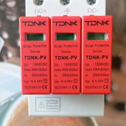 Supresor de Picos eléctricos TDNK 1500V DC 3PDC 20KA-40KA para proteccion de paneles solares (descargas de rayos) - Img 57337236
