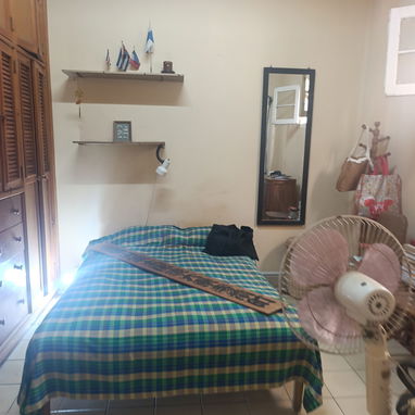 Venta de apartamento en el Vedado con todo adentro - 7/10
