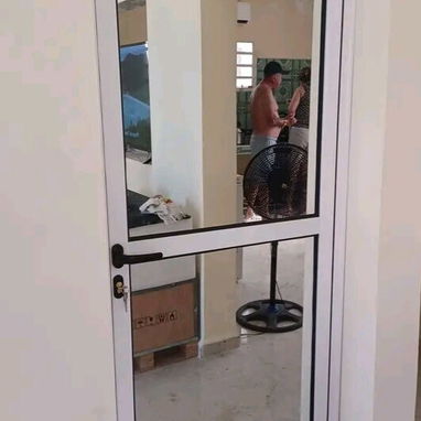 Se realizan trabajo de carpintería - Img 120961762