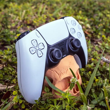 Base de Cráneo para Mando de PS5 | PS5 | Xbox | Con garantía | videojuegoshabana.com - Img 123228512