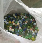 Vendo bolsa de 280 canicas - Img 50549491