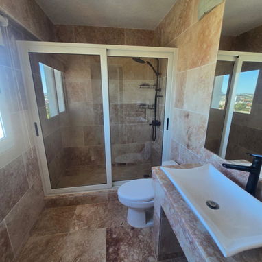 Apartamento de Lujo 230 m² | 3 Habitaciones con Baño Privado | Venta USD 275,000 | Alquiler USD 2,300 - Img 125869522