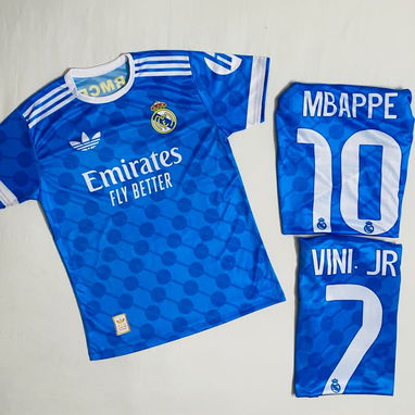 Pullover de fútbol en solo 12usd - Img 124024021