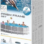 Se vende piscina nueva Intex Prisma Frame de 6.10 metros de diámetro por 1.32 metros de alto, es de estructura metálica - Img 45753086