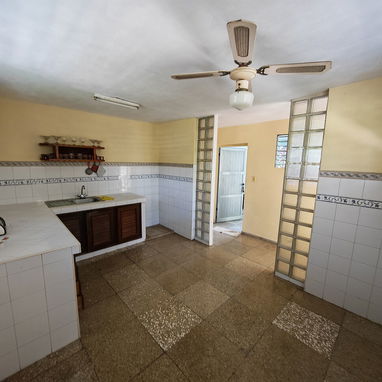 28000€ Casa amplia en Reparto Chibas - 2/5