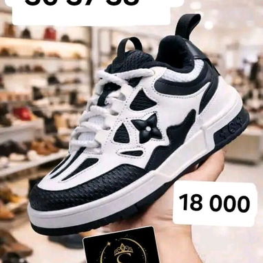 Zapatos tenis en varios modelos y tallas. - Img 121966264