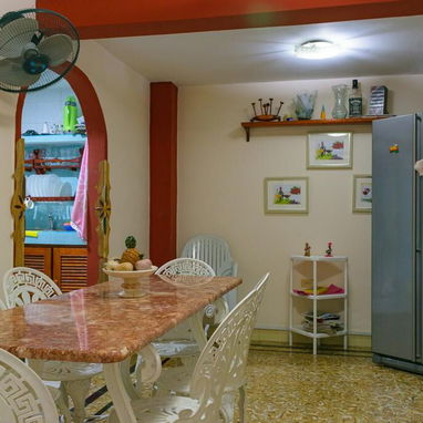 SE RENTAN HABITACIONES ACOGEDORAS MUY CERCA DE GALEANO EN CENTRO HABANA. - 6/10