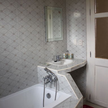 Renta de apartamento sin apagones en vedado - Img 121581390
