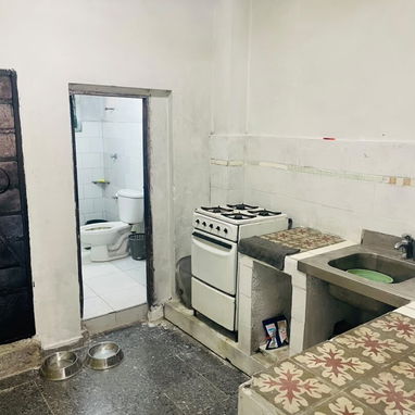 Vendo Casa en Pogolotti Marianao con todo adentro ver detalles. No Corredores - Img 127836519