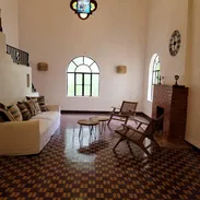 Casa colonial de 2 niveles amplia en Miramar - Img 55343134