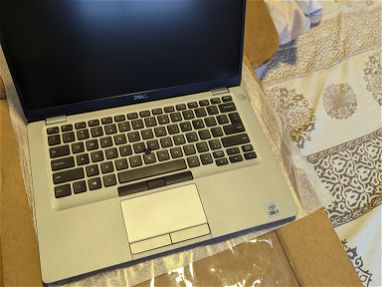 Laptop DELL nueva i7 10610U con 16GB de Ram + 256GB M.2 - Img 65098899