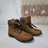 BOTAS NUEVAS DE NIÑOS #22 Y 22.5 Hecho en México - Img 54702820