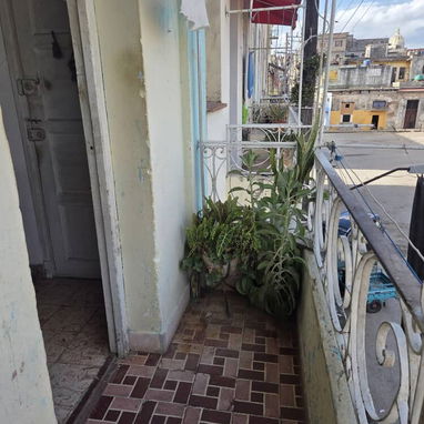 Apto de 2 habitaciones,1er piso,placa libre,ante 5 cuadras del Capitolio - 4/8