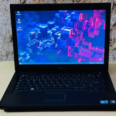Laptop Dell Latitude gama empresarial - 7/10
