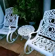 Hermosos juegos de sillones de aluminio fundido esmaltados en blanco o negro - Img 45706628