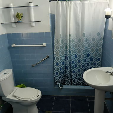 Adquiler apart edif capi calle 15 y L vedado - Img 123703021