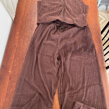 Conjunto de pantaloneta y blusa con zipper - 2/10