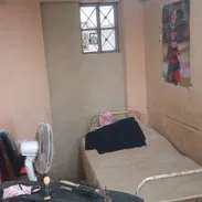Vendo casa en bajos puerta calle de 2/4 con gas de la calle cerro las cañas cerca de la ciudad deportiva 83.22m2 - Img 57622640