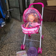 Muñeca con coche+ accesorios - Img 56043266