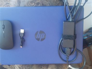 Se venden 3 laptop  1- laptop HP Stream (azul)  sin detalles todo le funciona al 100 en 100 USD  4G de RAM  64 GB SSD de - Img 69192621