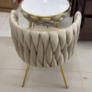 Juego de muebles de dos pieza con su mesa moderno original importado - Img 55902736