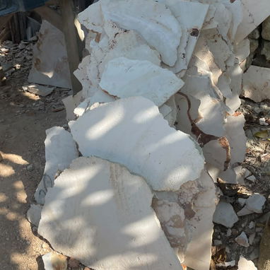Venta de tiriya de lajon , recorrería de lajas y rodapié de mármol crema todo de excelente calidad no olvides en contar - Img 126713797