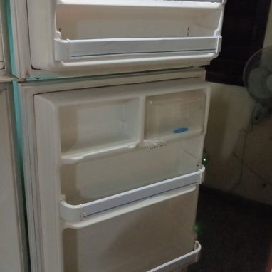 Vendo refrigerador marca frigidaire de uso, de dos puertas. - Img 123013935