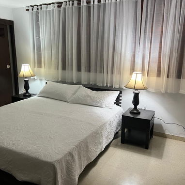 Casa independiente en Siboney Playa 948m² con todas las comodidades - Img 127298265