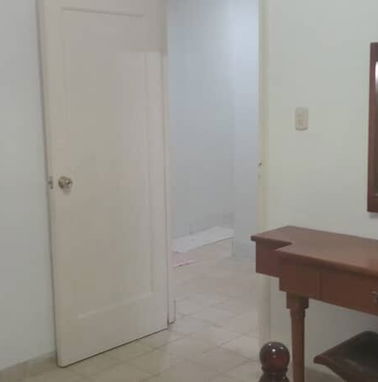Renta de apartamento lineal de 2 cuartos vedado 25 entre 8 y 10 - Img 94354632